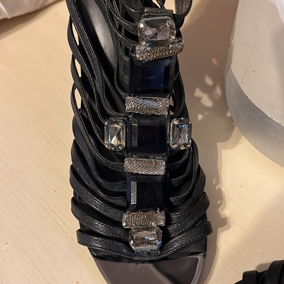 EUC TORY BURCH HEELS Sz 8.5M like new used 1X - Picture 2 of 10